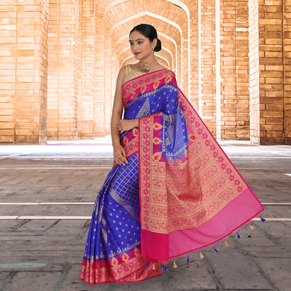 Plain saree | Beautiful girl indian, Beautiful saree, Plain saree